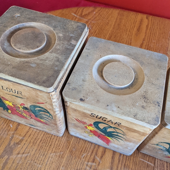 VINTAGE rooster square wooden canister lot - Picture 10 of 11